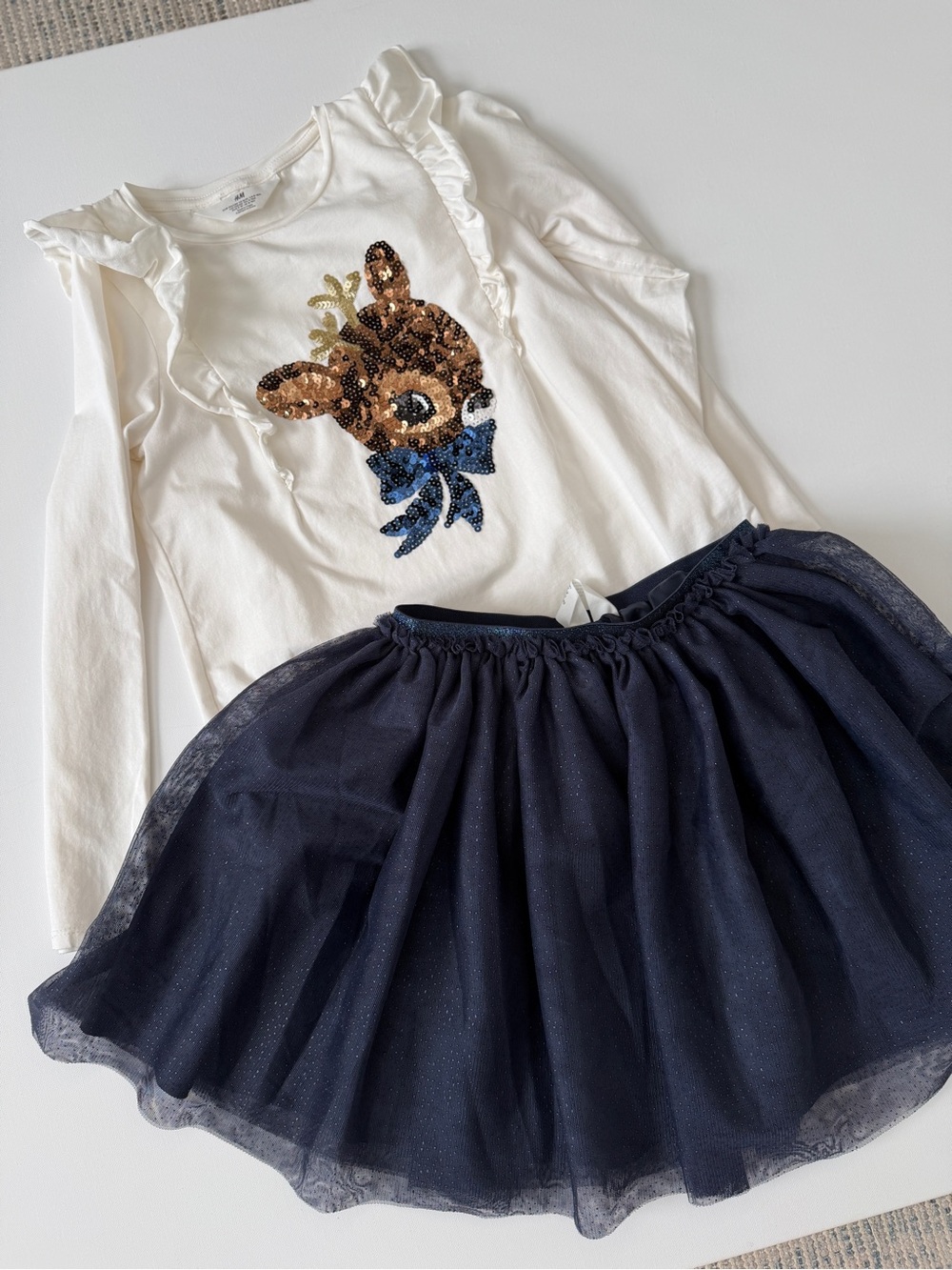 H&M Cream Girls Long Sleeve Sequin Reindeer Tee with Navy Sparkle Tulle Skirt
